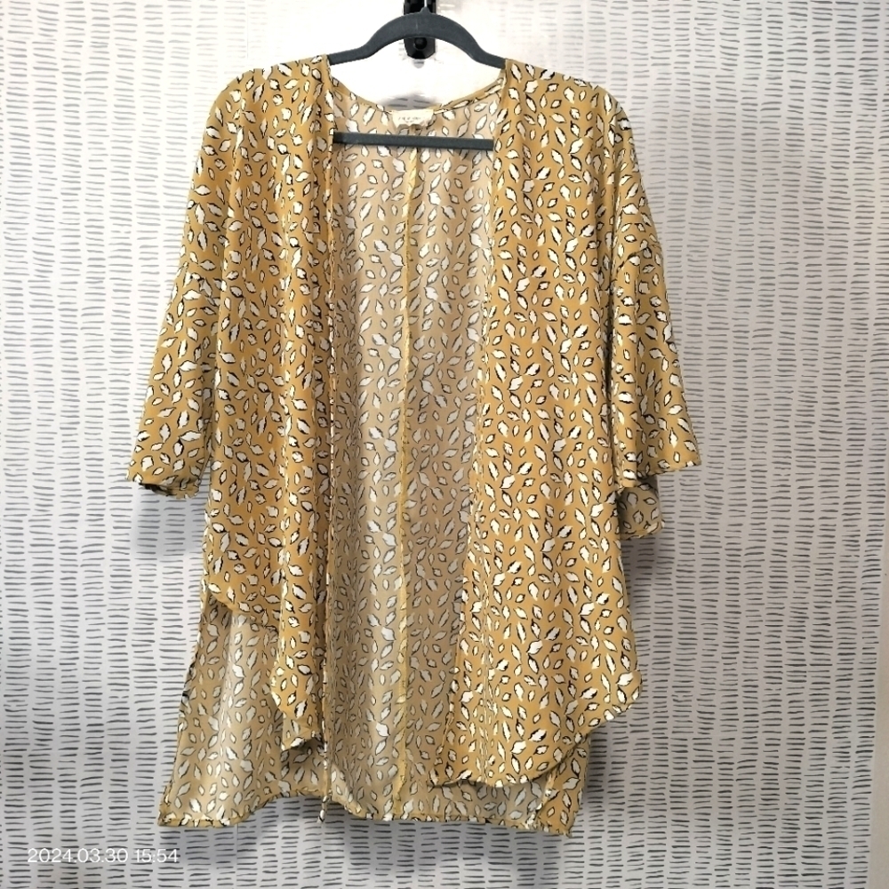 143 Story by Line Up Golden Yellow Leaf Pattern Short Sleeves Kimono Cover Up SM